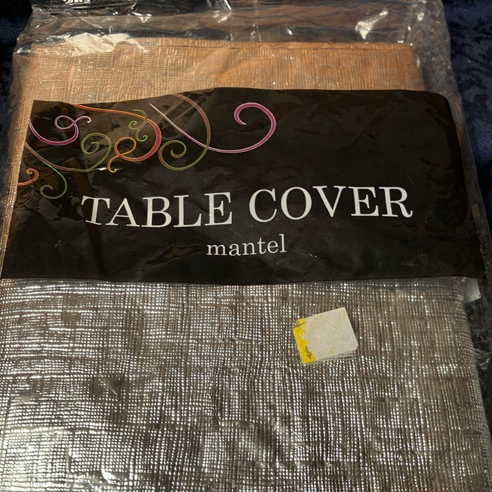 Elegant Silver Table Cover - Picture 2 of 7